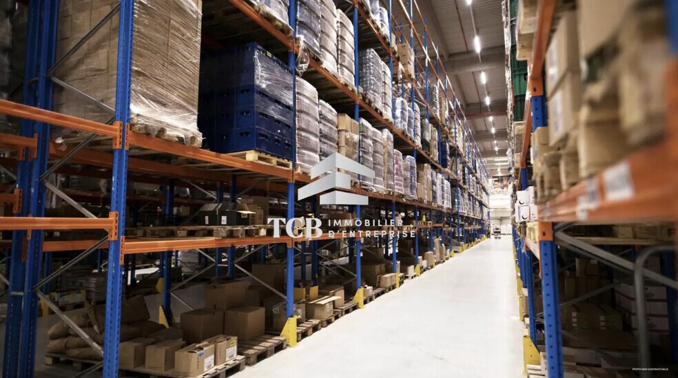 Flex in Vigneux-de-Bretagne for lease - Interior Photo - Image 1 of 1