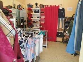 Retail in Castilleja de la Cuesta, Sevilla for lease Interior Photo- Image 2 of 6