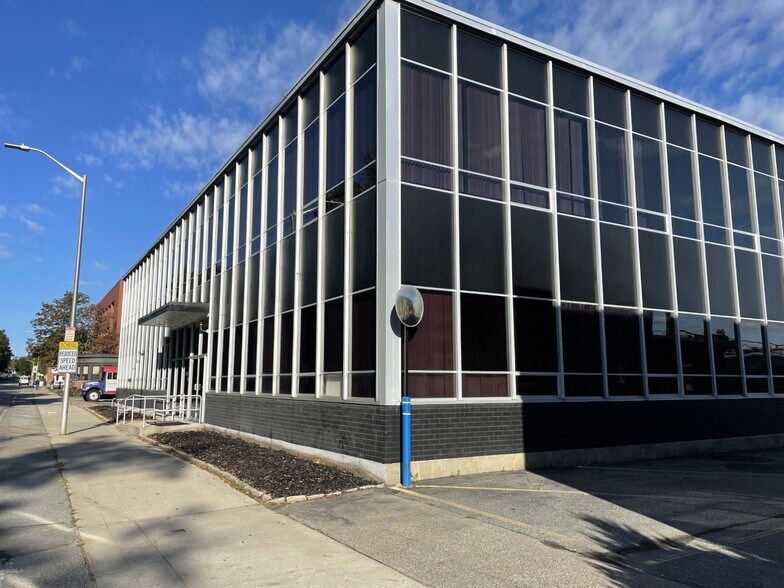 701 Concord Ave, Cambridge, MA 02138