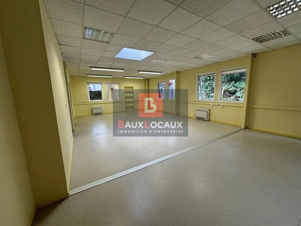 Office in Avignon for sale Interior Photo- Image 1 of 24
