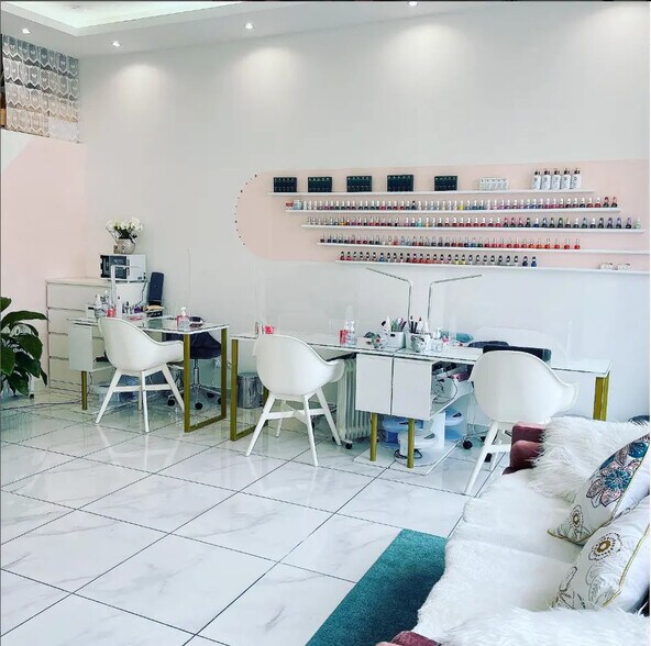 Retail in Saint-Maur-des-Fossés for lease - Interior Photo - Image 3 of 10