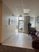 4437 Brookfield Corporate Dr, Chantilly, VA for lease Interior Photo- Image 2 of 7