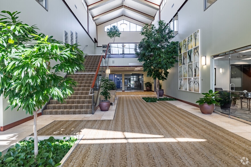 1100 E Riverside Dr, Eagle, ID for lease - Interior Photo - Image 3 of 24