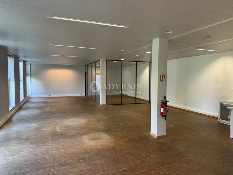 Office in Schiltigheim for lease - Building Photo - Image 3 of 7