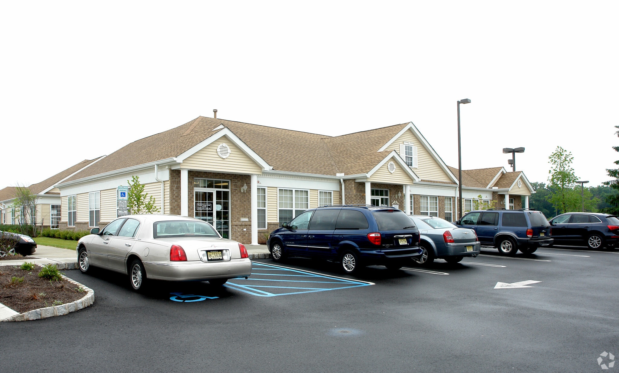 Office in Piscataway, NJ for sale Primary Photo- Image 1 of 1