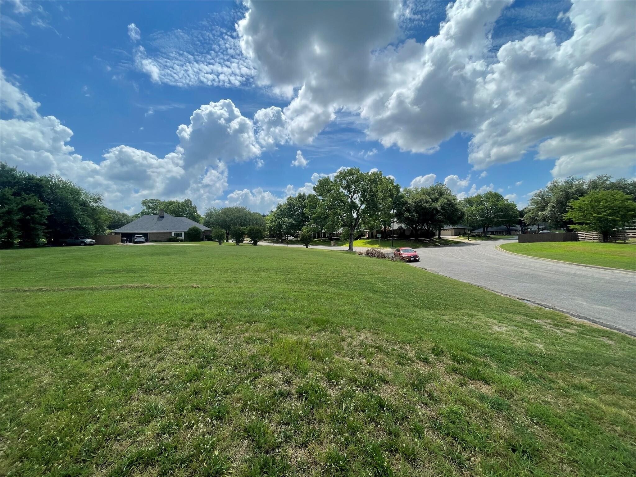 2309 Meadows Ln, Sherman, TX for sale Primary Photo- Image 1 of 11