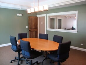 501 Willow Blvd, Willow Springs, IL for lease Interior Photo- Image 1 of 10