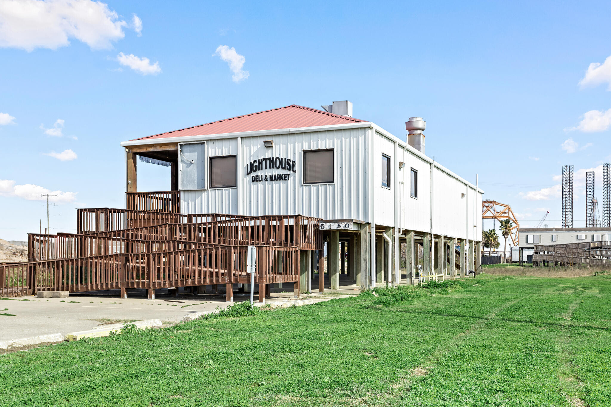 5140 Gulfway Dr, Sabine Pass, TX for sale Building Photo- Image 1 of 37