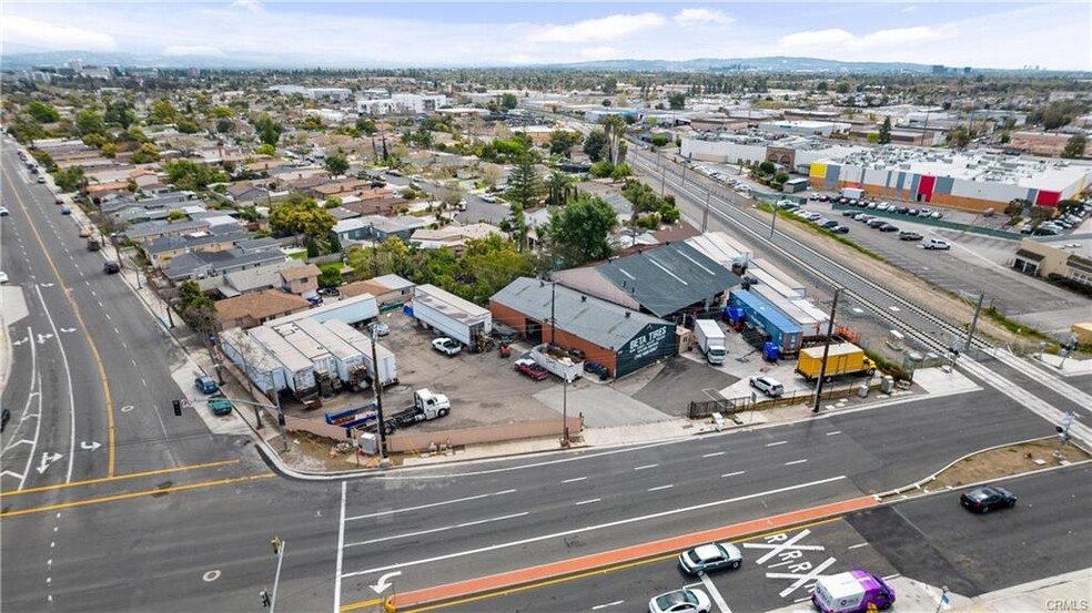 711 N Fairview Street portfolio of 2 properties for sale on LoopNet.com - Aerial - Image 3 of 9