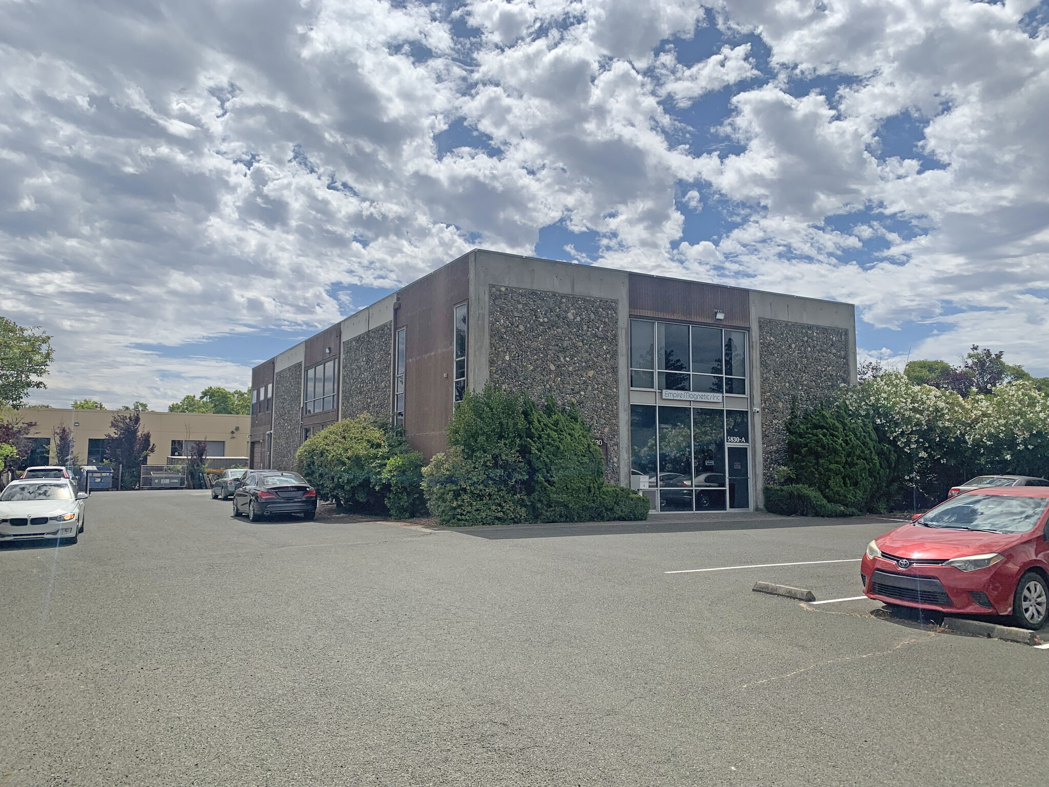 5830 Commerce Blvd, Rohnert Park, CA for lease Building Photo- Image 1 of 10