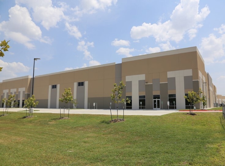 13220 Crosby Fwy, Houston, TX for sale - Primary Photo - Image 1 of 1