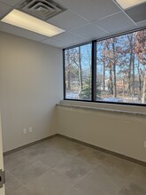 180 Tices Ln, East Brunswick, NJ for lease Building Photo- Image 2 of 2