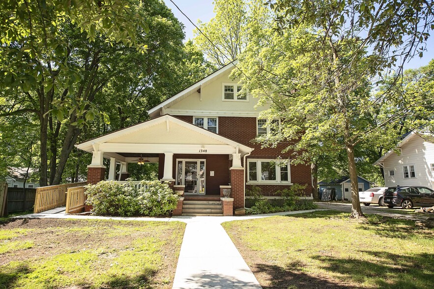 1348 E Cherry St, Springfield, MO for lease - Primary Photo - Image 1 of 31