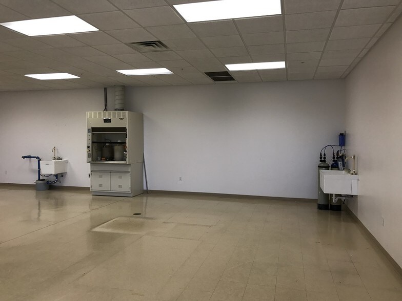 3220 Deming Way, Middleton, WI for sale - Building Photo - Image 1 of 1