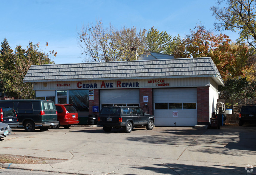 4301 Cedar Ave, Minneapolis, MN for lease - Building Photo - Image 3 of 5