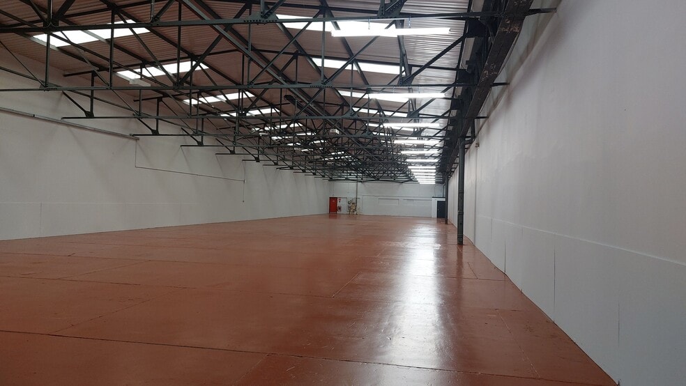 Whittle Pl, Dundee for lease - Building Photo - Image 2 of 3