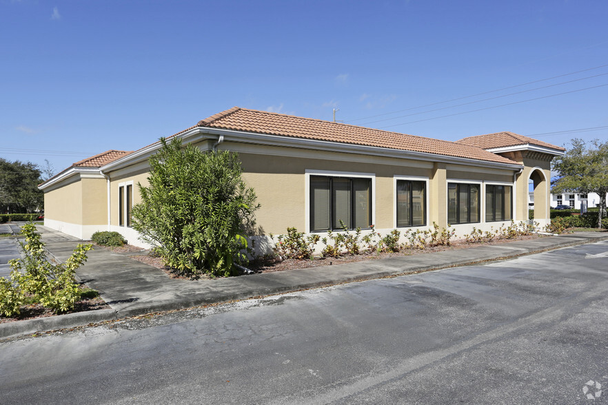 6555 Cortez Rd, Bradenton, FL for sale - Primary Photo - Image 1 of 10