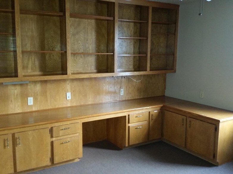 305 W 1st St, Justin, TX for sale - Interior Photo - Image 1 of 1