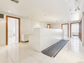 376 Boul Saint-Joseph, Gatineau, QC for lease Interior Photo- Image 2 of 5