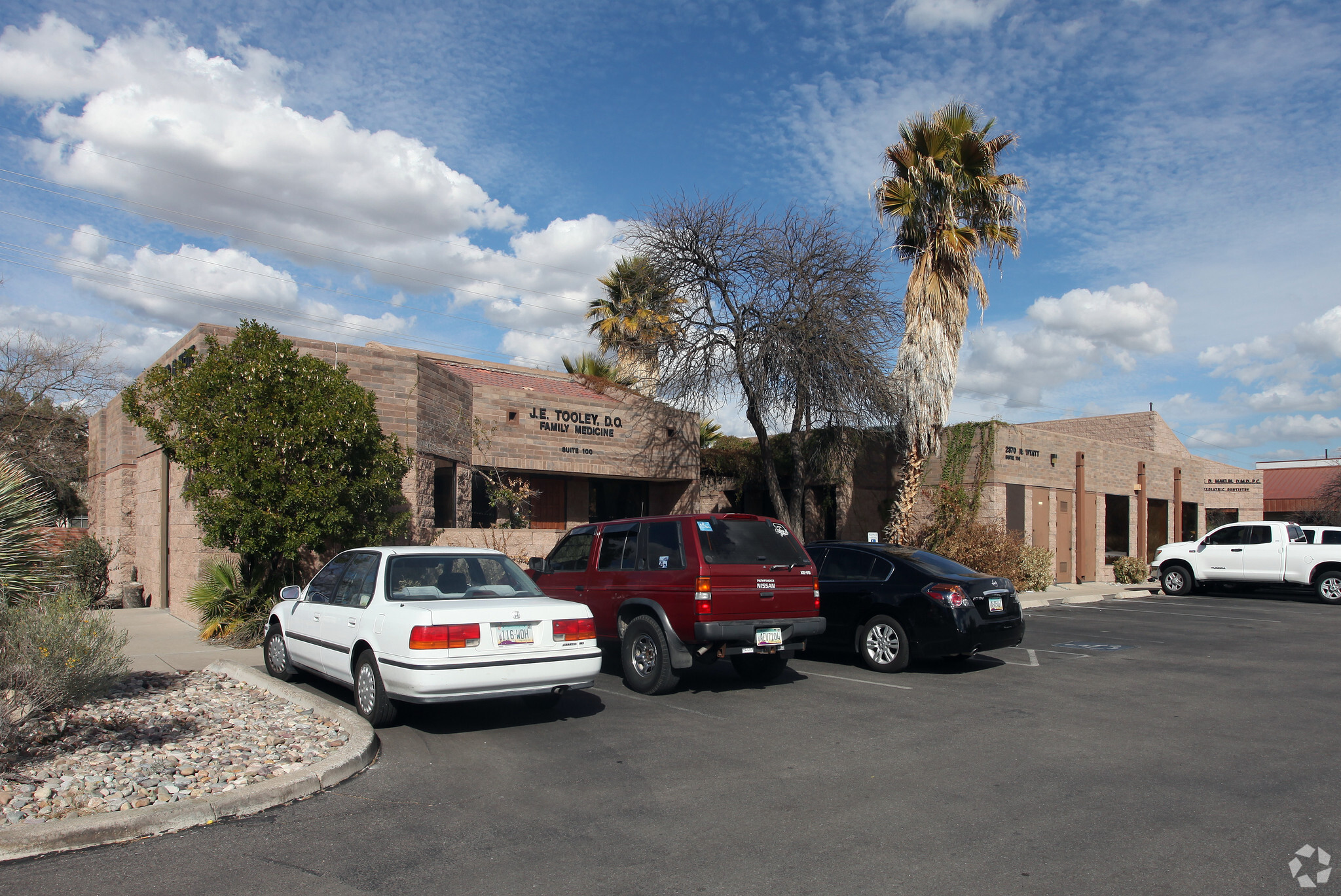 2370 N Wyatt Dr, Tucson, AZ for lease Primary Photo- Image 1 of 3