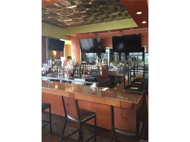 3366 Corunna Rd, Flint, MI for sale - Building Photo - Image 1 of 1