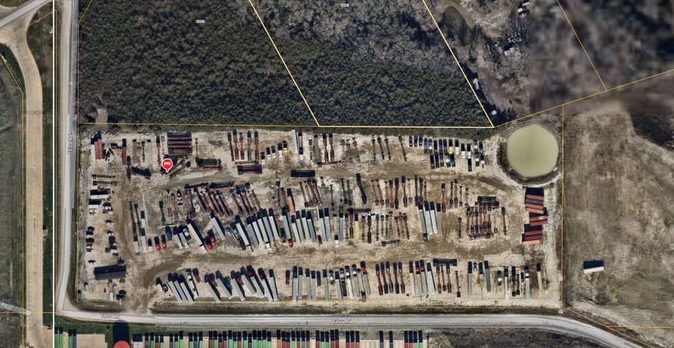 1202 W Wintergreen Rd, Lancaster, TX for sale - Building Photo - Image 2 of 4