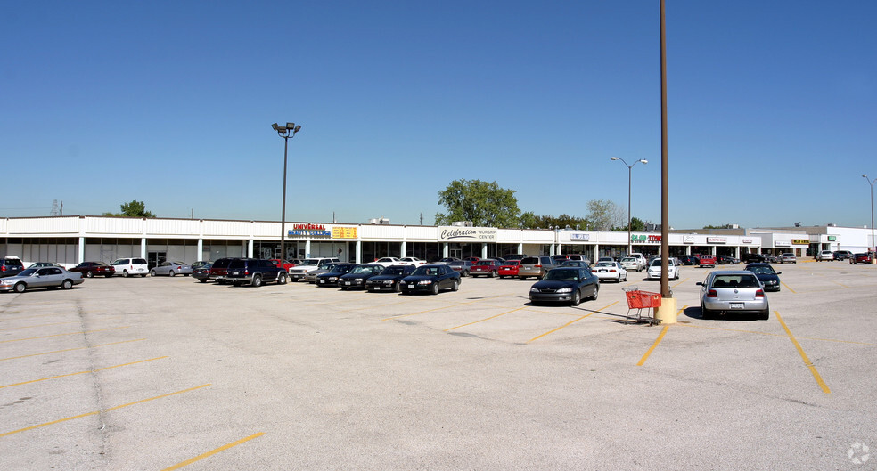 903-943 W Pioneer Pky, Arlington, TX for lease - Other - Image 2 of 5