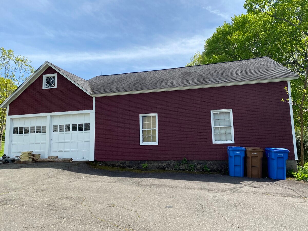 37 Ripton Rd, Shelton, CT 06484