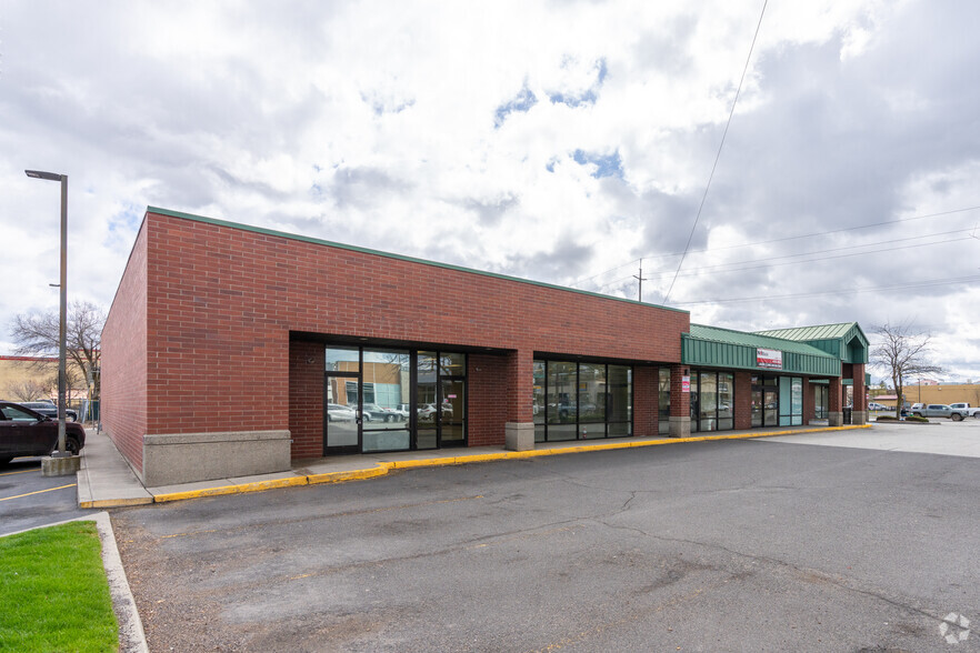 6302 N Division St, Spokane, WA for lease - Building Photo - Image 2 of 5