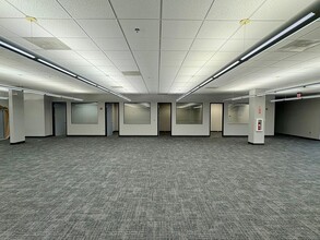 14400 Bogert Pky, Oklahoma City, OK for lease Building Photo- Image 2 of 2