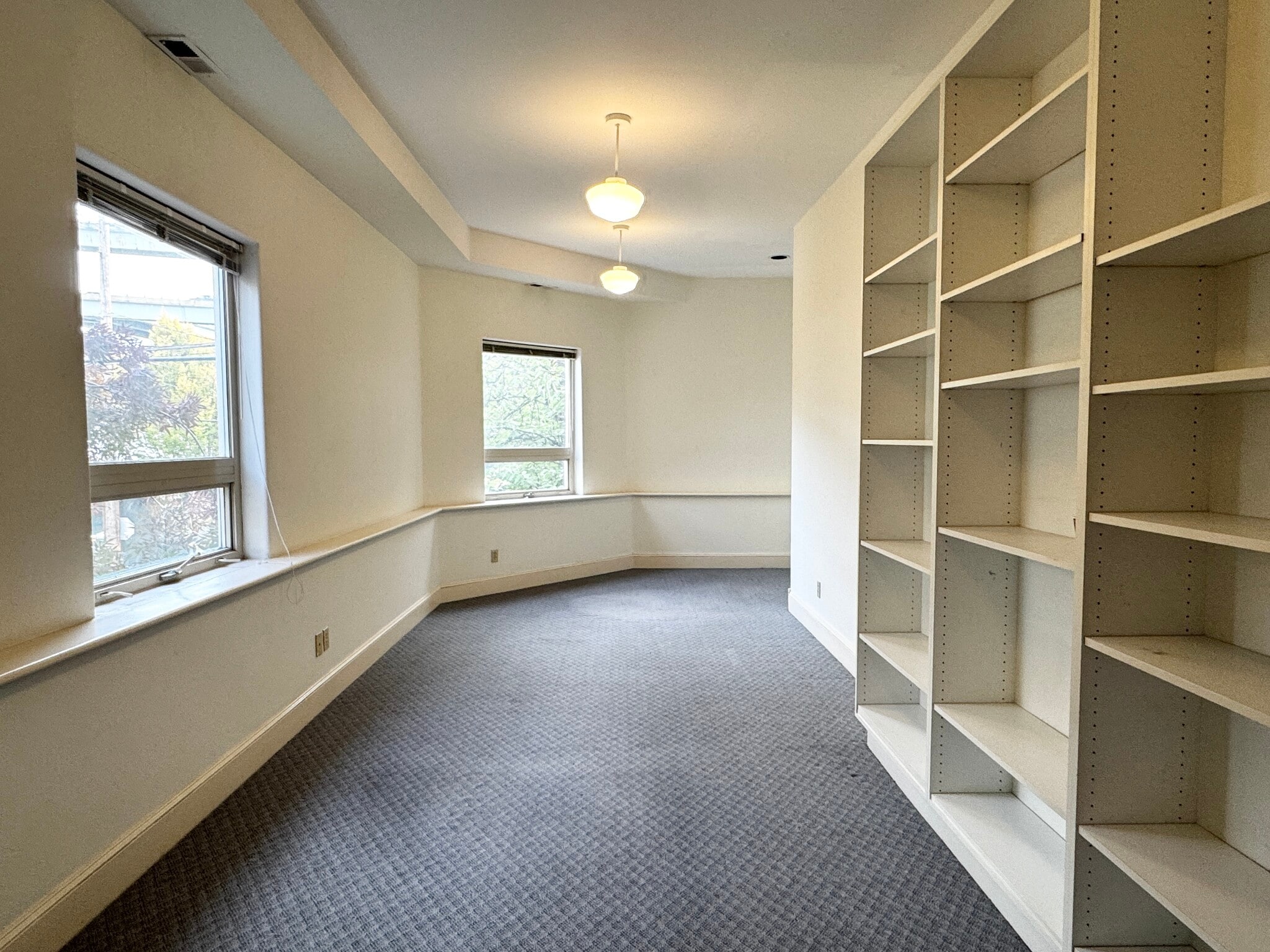 1701 NW Thurman St, Portland, OR for lease Interior Photo- Image 1 of 5