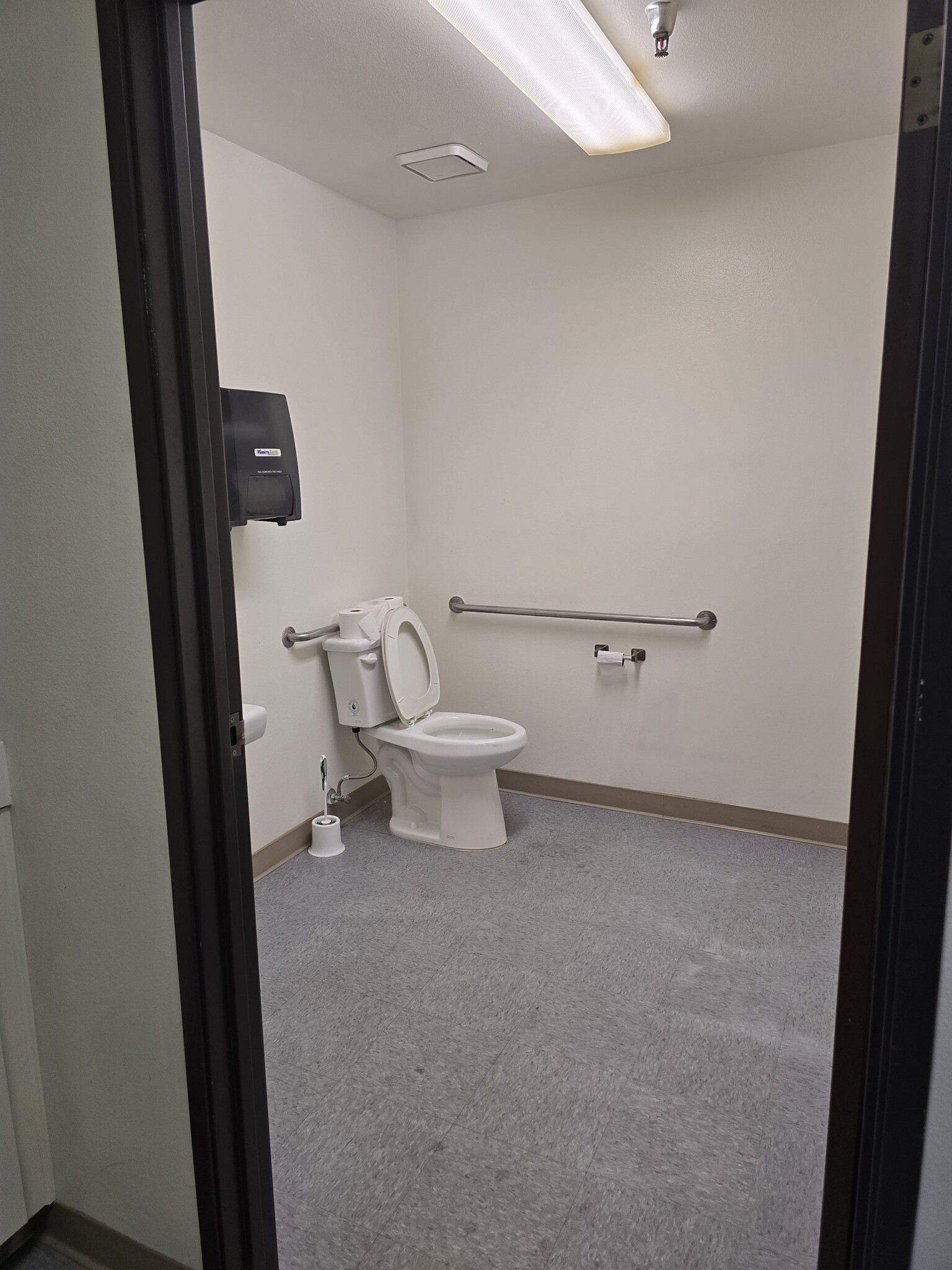 42030 Avenida Alvarado, Temecula, CA for lease Interior Photo- Image 1 of 12