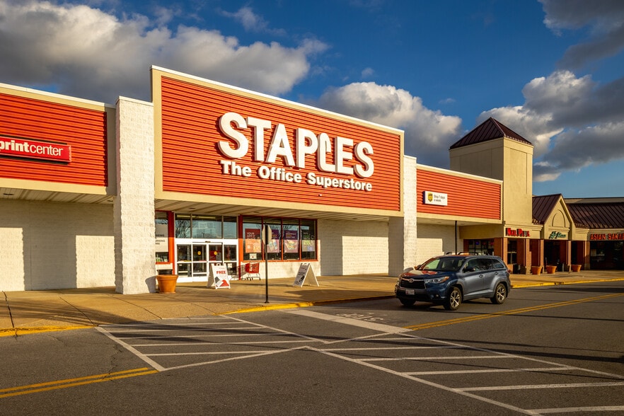 405 Center St, Westminster, MD for lease - Building Photo - Image 2 of 6