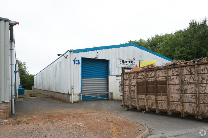 Penarth Rd, Cardiff, CF11 8RR