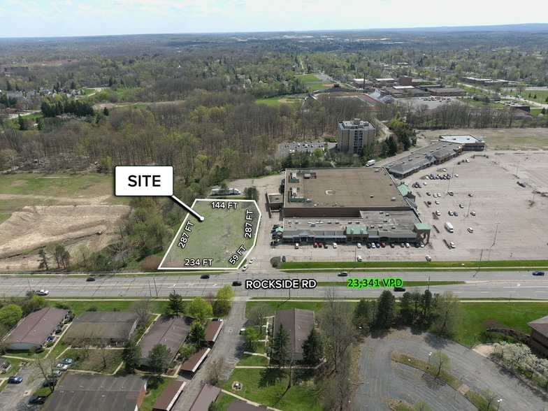 22807 Rockside Rd, Bedford, OH for sale - Building Photo - Image 1 of 2