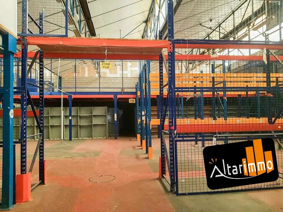 Flex in Chartres for lease Interior Photo- Image 1 of 5