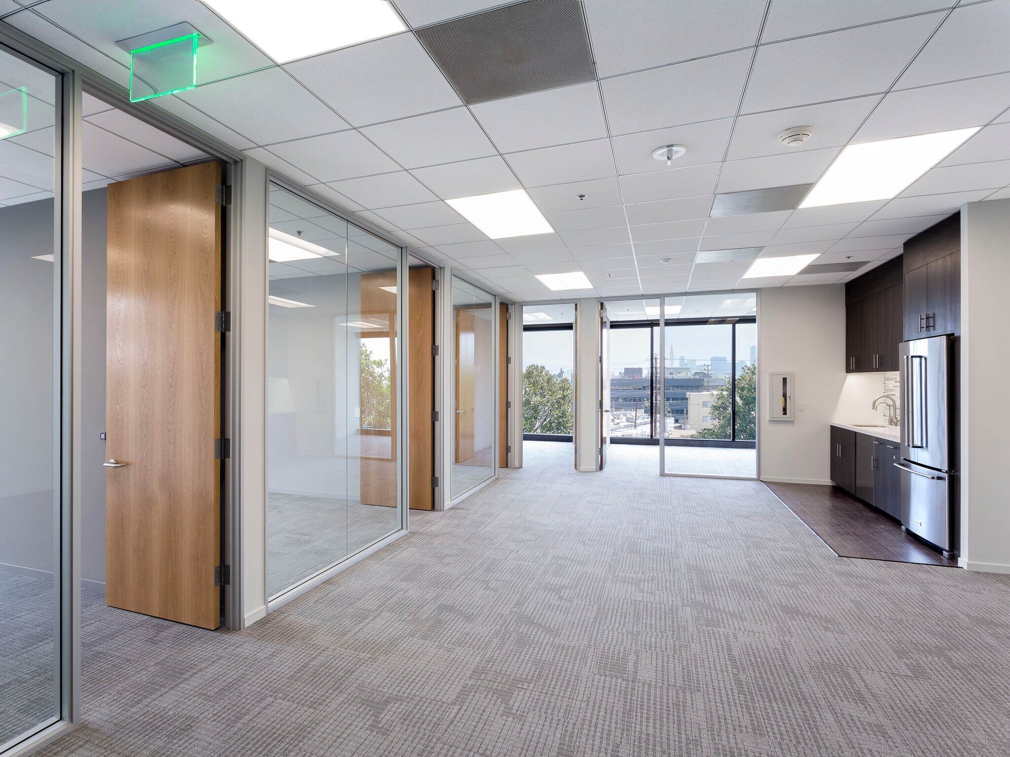 11100 Santa Monica Blvd, Los Angeles, CA for lease Interior Photo- Image 1 of 10