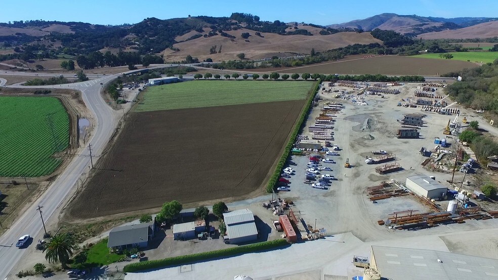 2341-2345 Chittenden Rd, San Juan Bautista, CA for sale - Primary Photo - Image 1 of 1