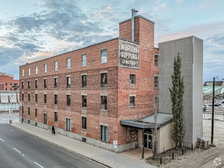 10722 103rd Ave, Edmonton, AB for lease - Building Photo - Image 2 of 4