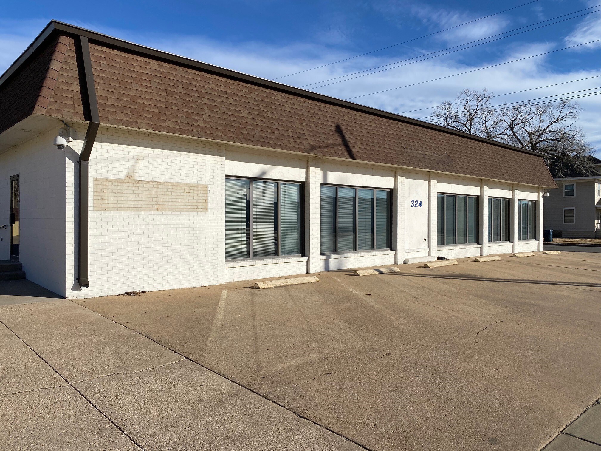 324 E 4th Ave, Hutchinson, KS for sale Building Photo- Image 1 of 1