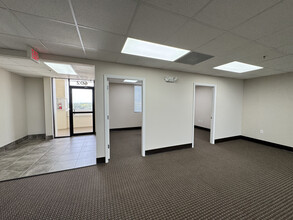 111 E Monument Ave, Kissimmee, FL for lease Building Photo- Image 2 of 12