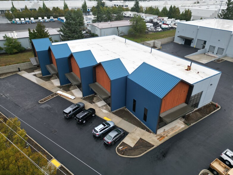 15730 SE 130th Ave, Clackamas, OR for lease - Building Photo - Image 3 of 5