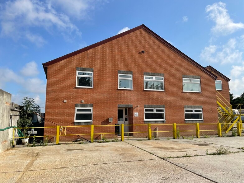 Waltham Rd, Boreham for sale - Building Photo - Image 2 of 7