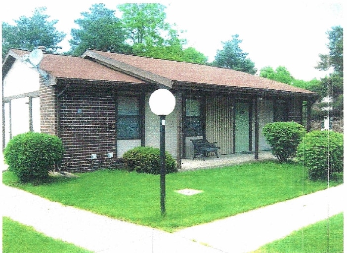 608 S 20th St, Bethany, MO 64424