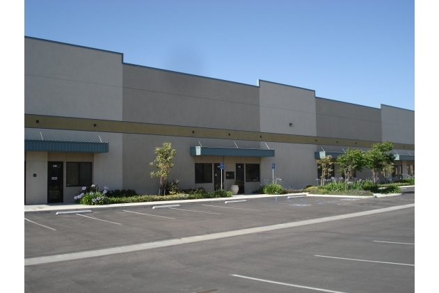 405-425 Maple St, Ramona, CA for lease - Building Photo - Image 2 of 9