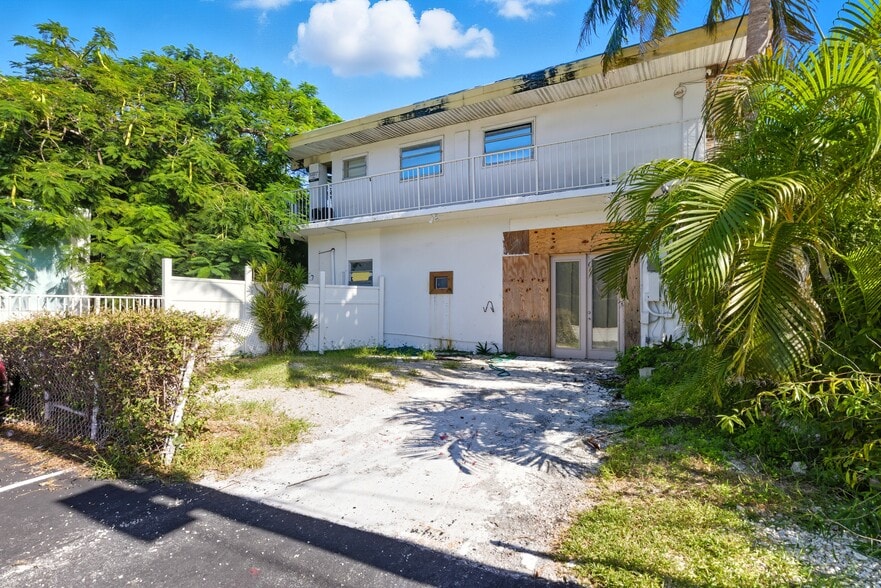 82929 Overseas Hwy, Islamorada, FL for sale - Building Photo - Image 2 of 8