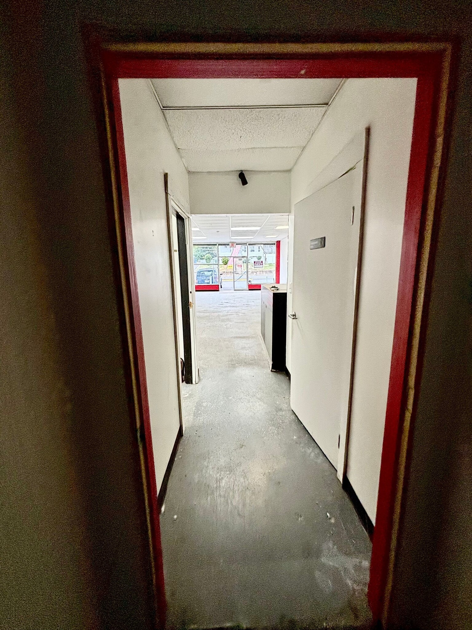 844 W Main St, New Britain, CT for lease Interior Photo- Image 1 of 11