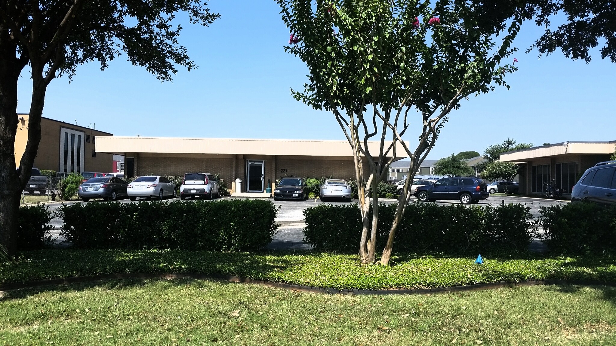 227 NE Loop 820, Hurst, TX for lease Building Photo- Image 1 of 14