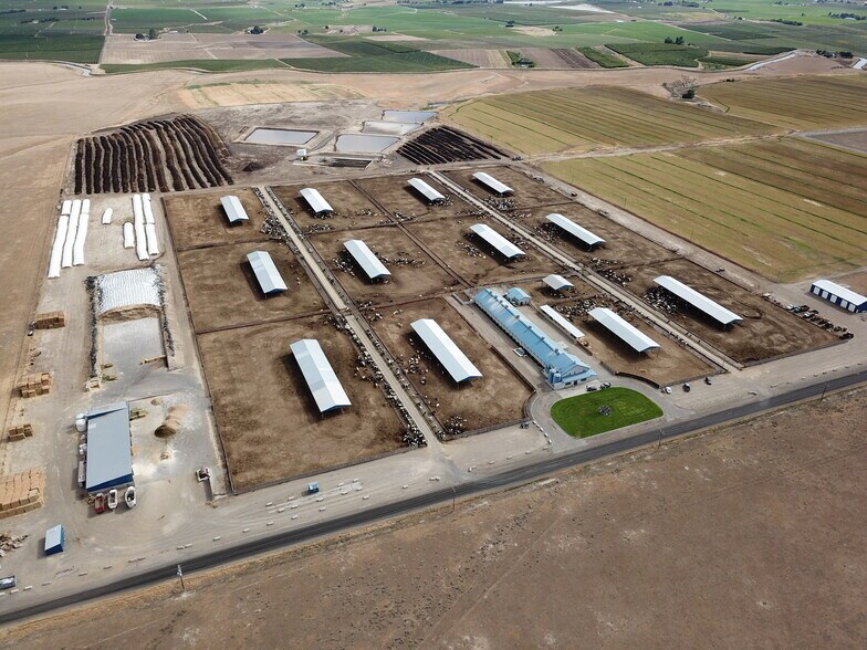 1400 Lewandowski Rd, Sunnyside, WA for sale - Primary Photo - Image 1 of 9