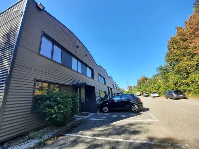 Office in Dardilly for lease - Building Photo - Image 2 of 9